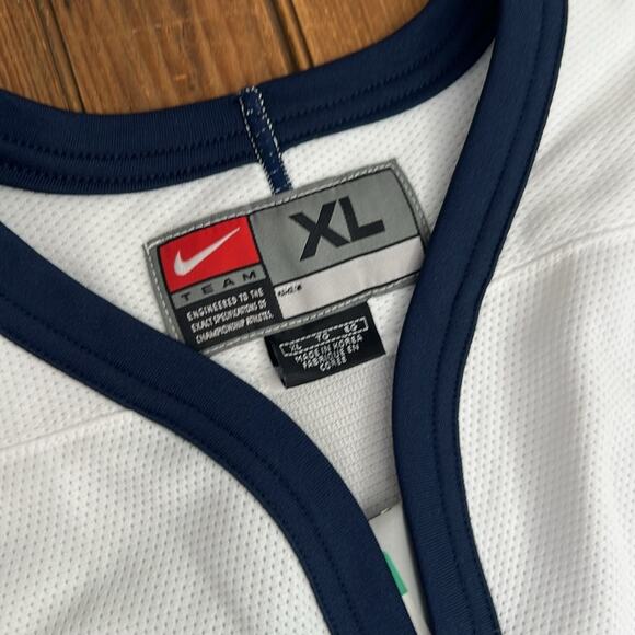 University of New Hampshire, official hockey shirt NWT new  by Nike size xl - Picture 2 of 8